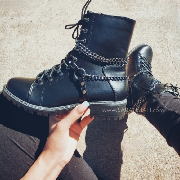 𝙇𝙖𝙨𝙩 𝙎𝙞𝙯 6 🖤Chain, Stud & Rhinestone Lug Sole B - Picture 5 of 9